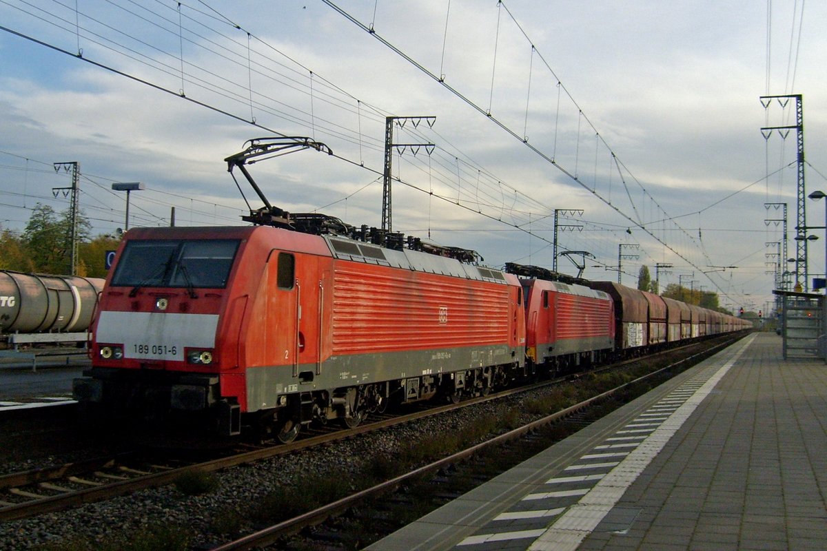 DB 189 051 durchfahrt Emmerich am 14 November 2019. 