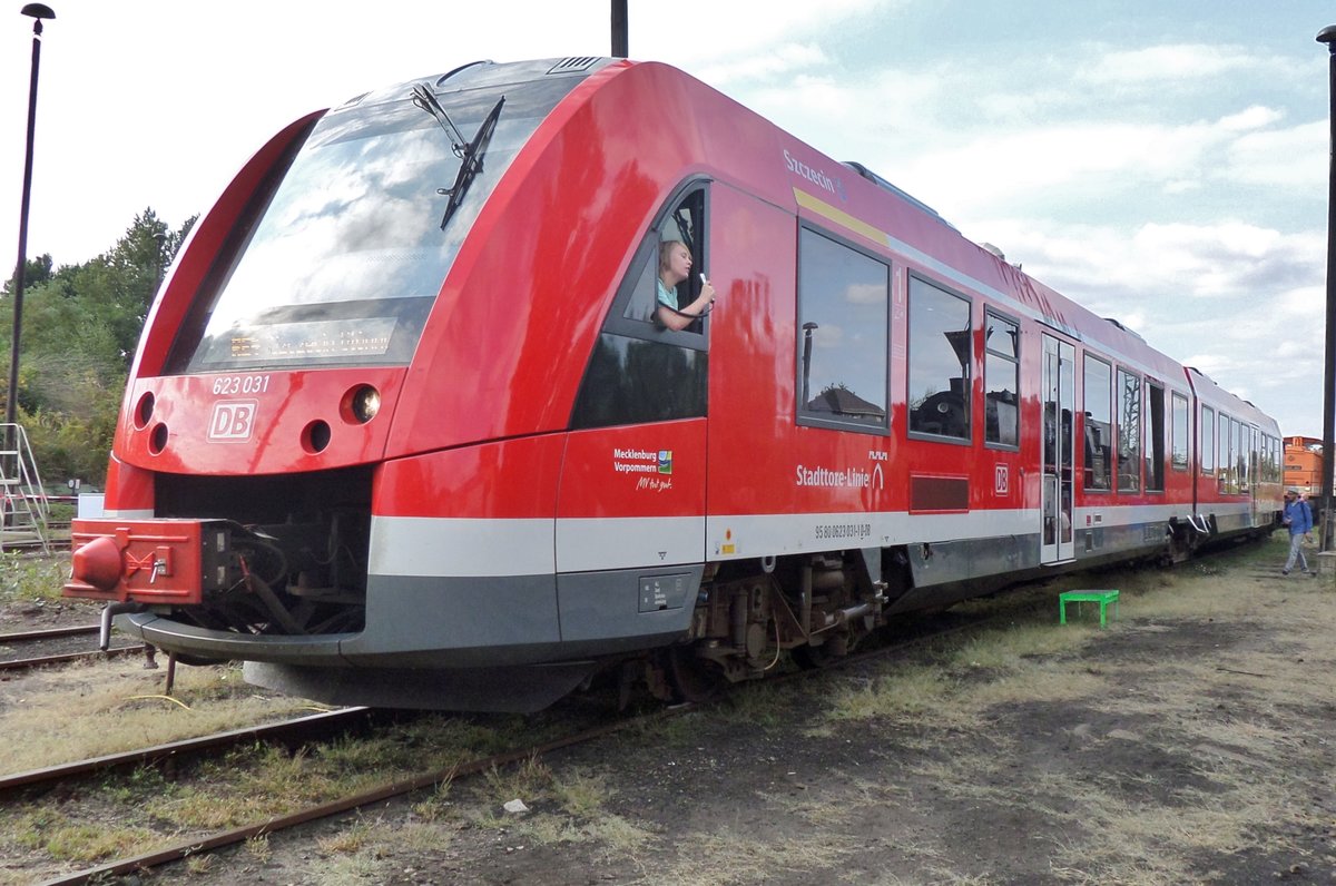 DB 623 031 steht -mit Quasi-Personal- am 18 September 2016 ins Bw Berlin-Schöneweide.