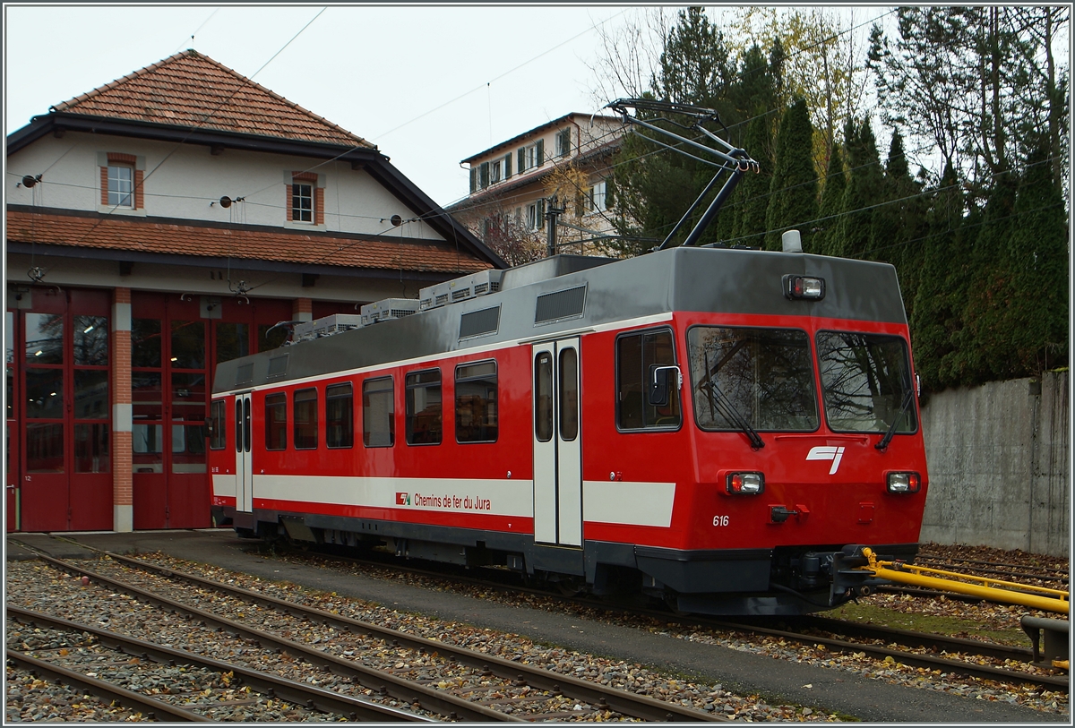 Der Be 4/4 616 (ex. FW)  in Tramelan.
17. Nov. 2014