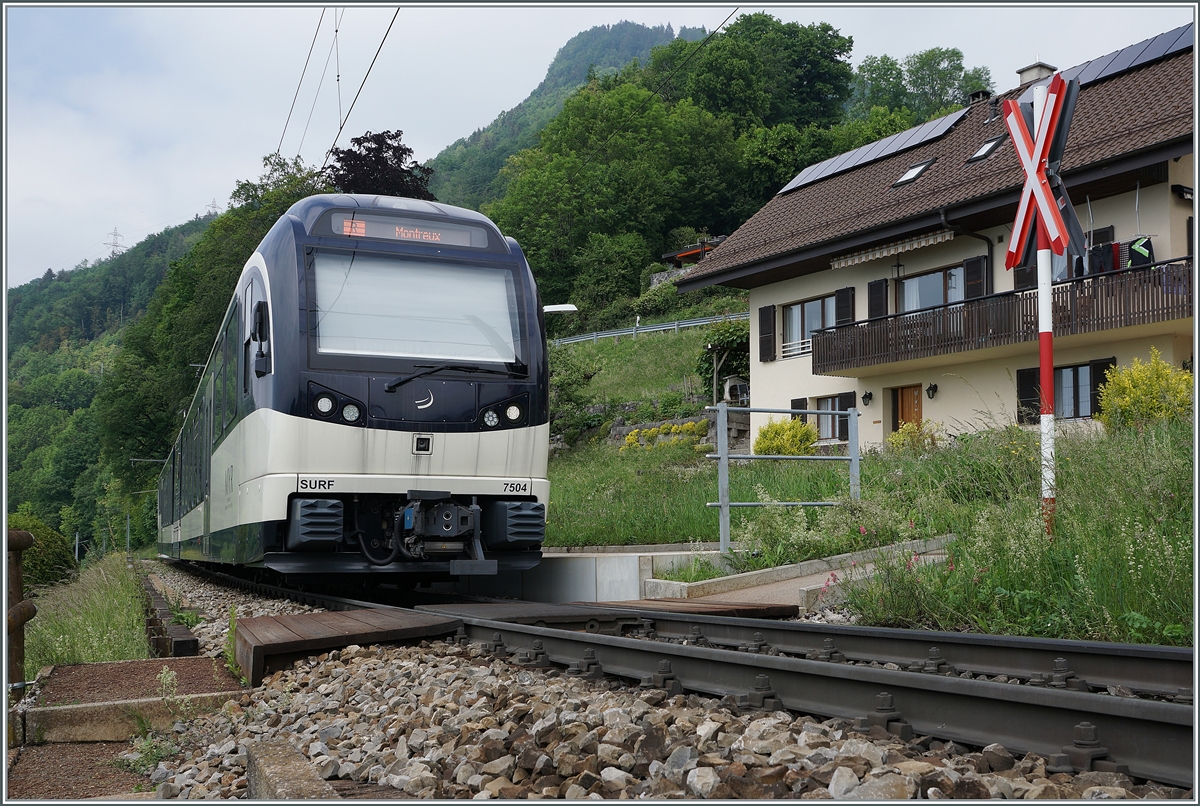 Der CEV MVR ABeh 2/6 7504 ist an seinem Zielbahnhof Sonzier angekommen.

16. Mai 2020