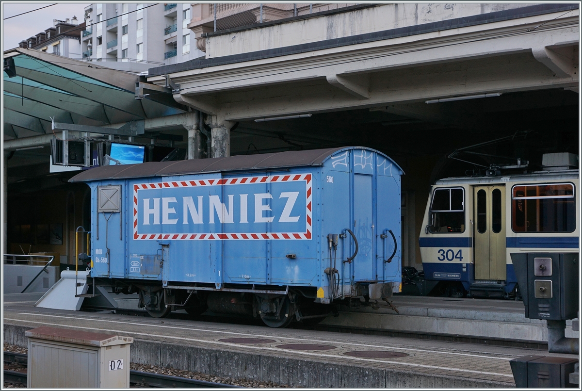 Der MOB Gkv 560 in Montreux. Als noch lange niemand von  Werbeloks  sprach, nutze die MOB ihre Gütewagen bereits für Werbezwecke.

12. Oktober 2020
