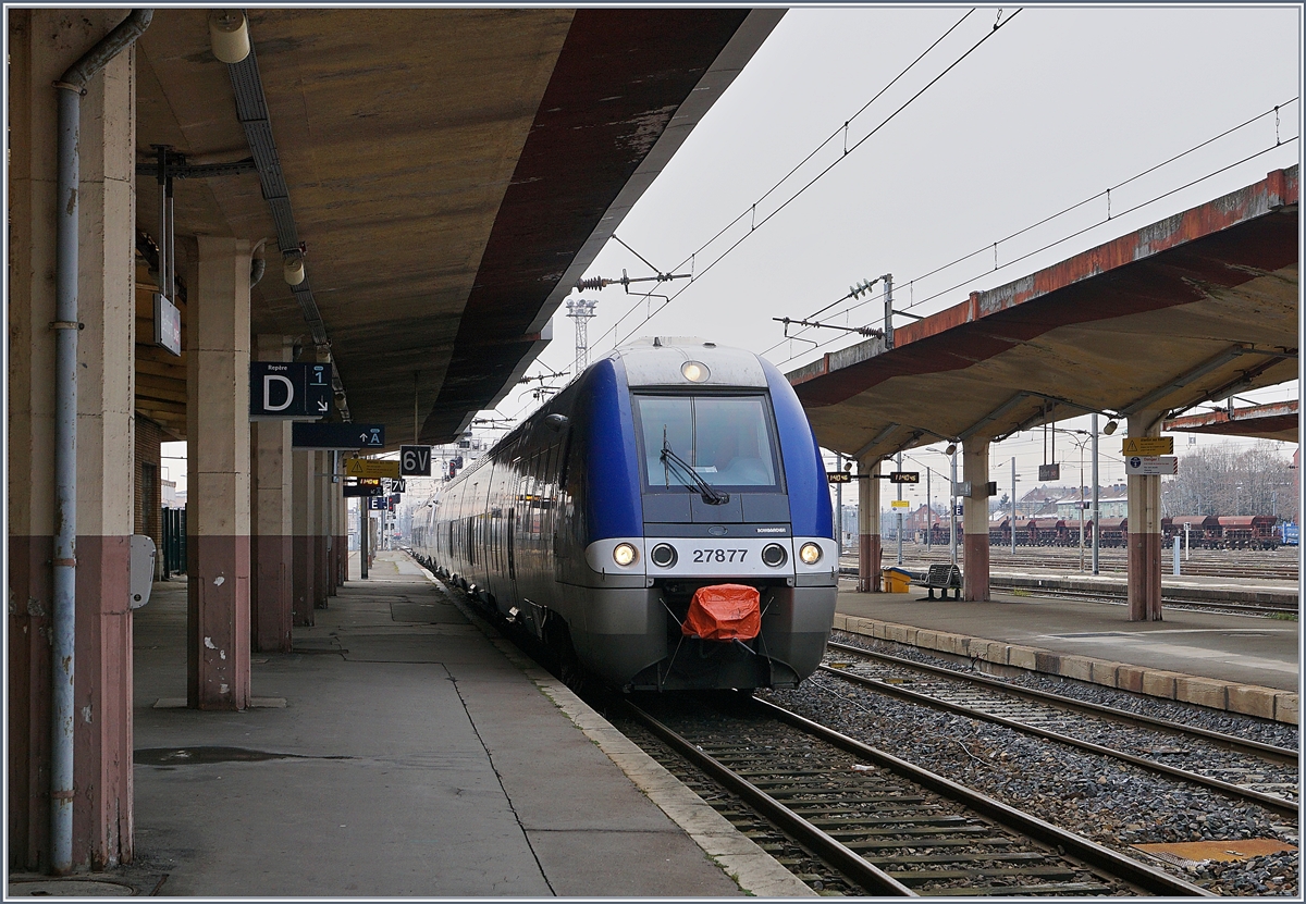 Der SNCF Z 27877 erreicht von Mulhouse kommend sein Zielbahnhof Belfort.

11. Jan. 2019