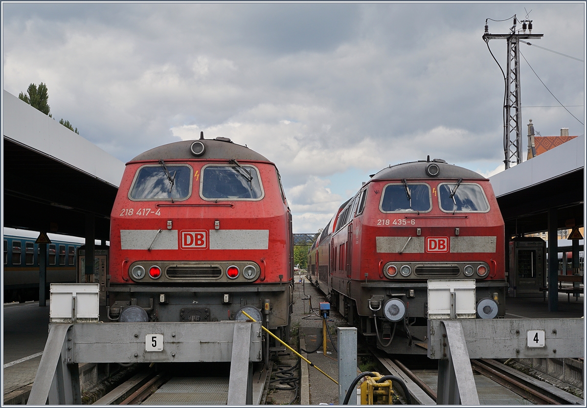 Die beiden DB 218 417-4 und 435-6 in Lindau Hbf.

24. Sept. 2018



 