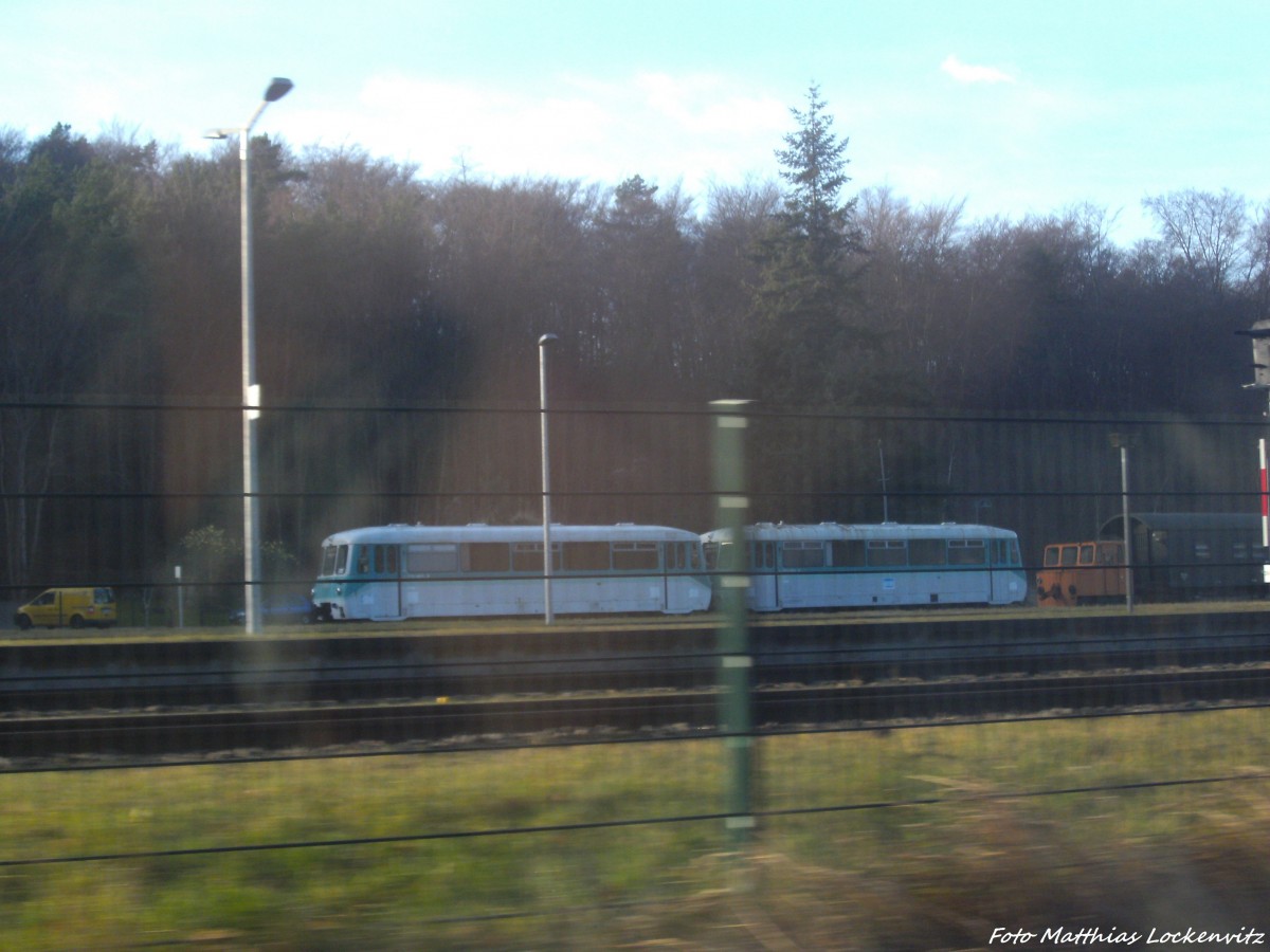 Die Letzten Beiden UBB-Ferkeltaxen im Bahnhof Heringsdorf am 4.1.14 