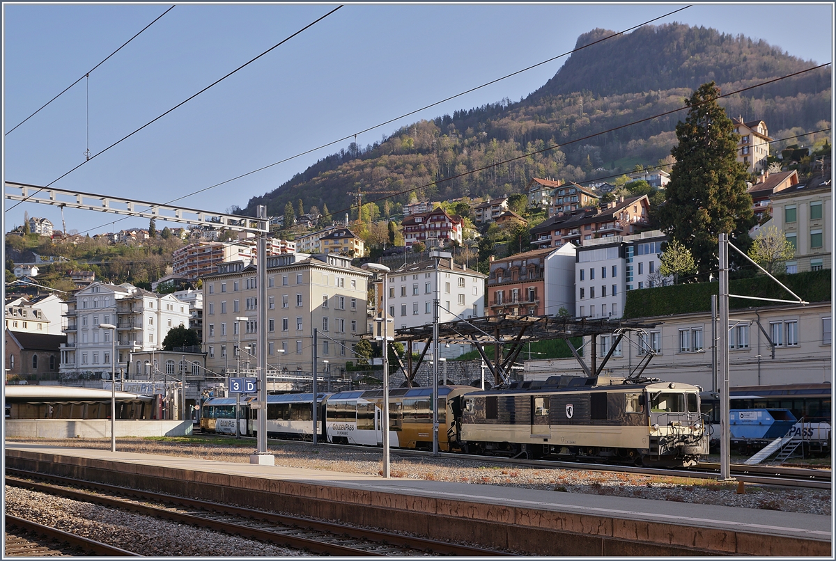 Die MOB GDe 4/4 6004  Interlaken  steht in Montreux im Abstellbereich. 

11. April 2020
