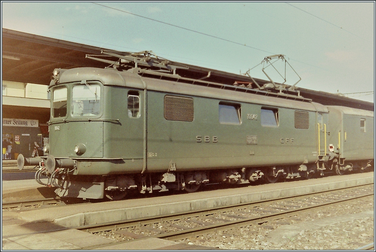 Die SBB Re 4/4 I 10042 in Solothurn.

Analog Bild vom September 1993