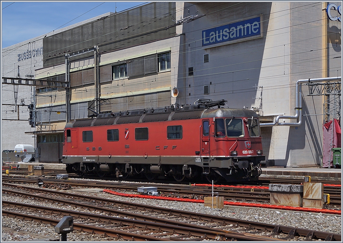 Die SBB Re 6/6 11606 (Re 620 006-7)  Trugi  in Lausanne. 

 26. Mai 2020