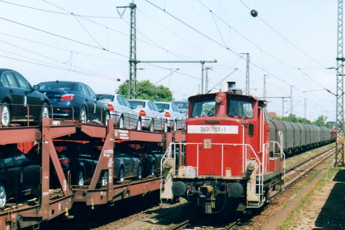 DreiBein 363 707 lauft am 3 Juni 2003 um in Plattling.