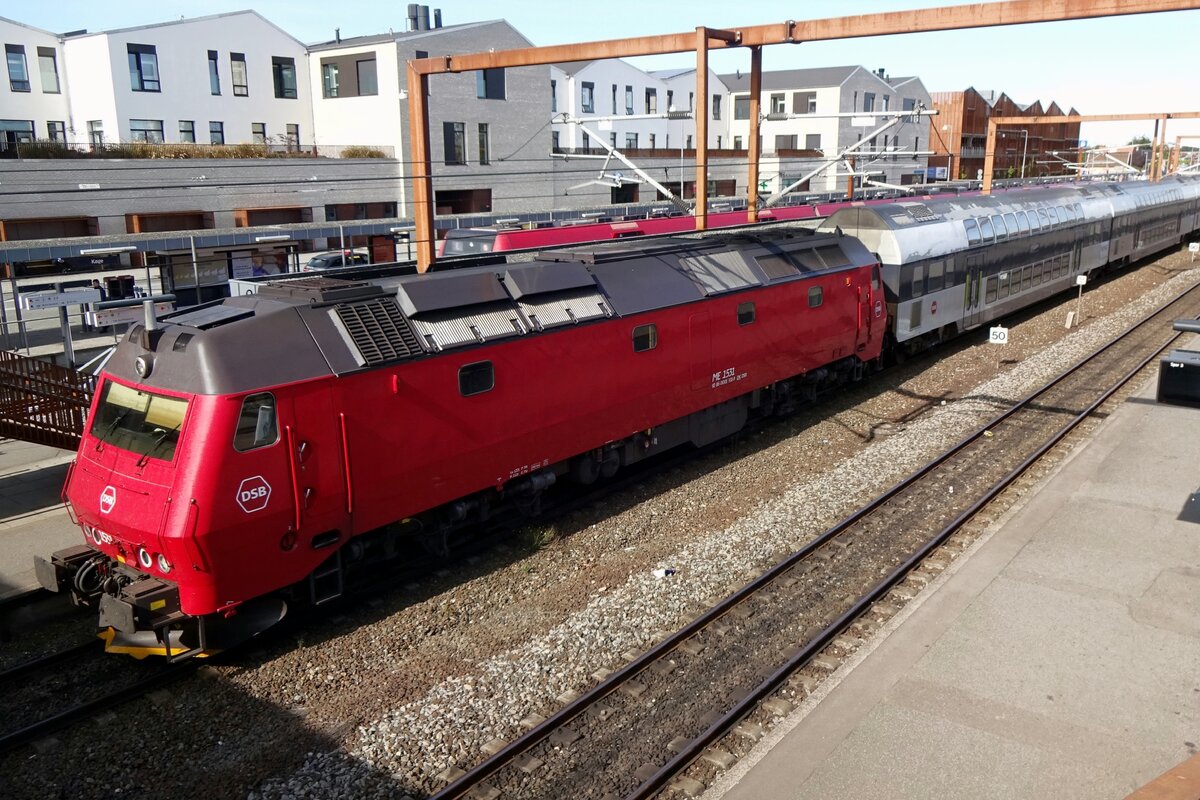 DSB Litra 1531 steht in Köege am 17 September 2020.