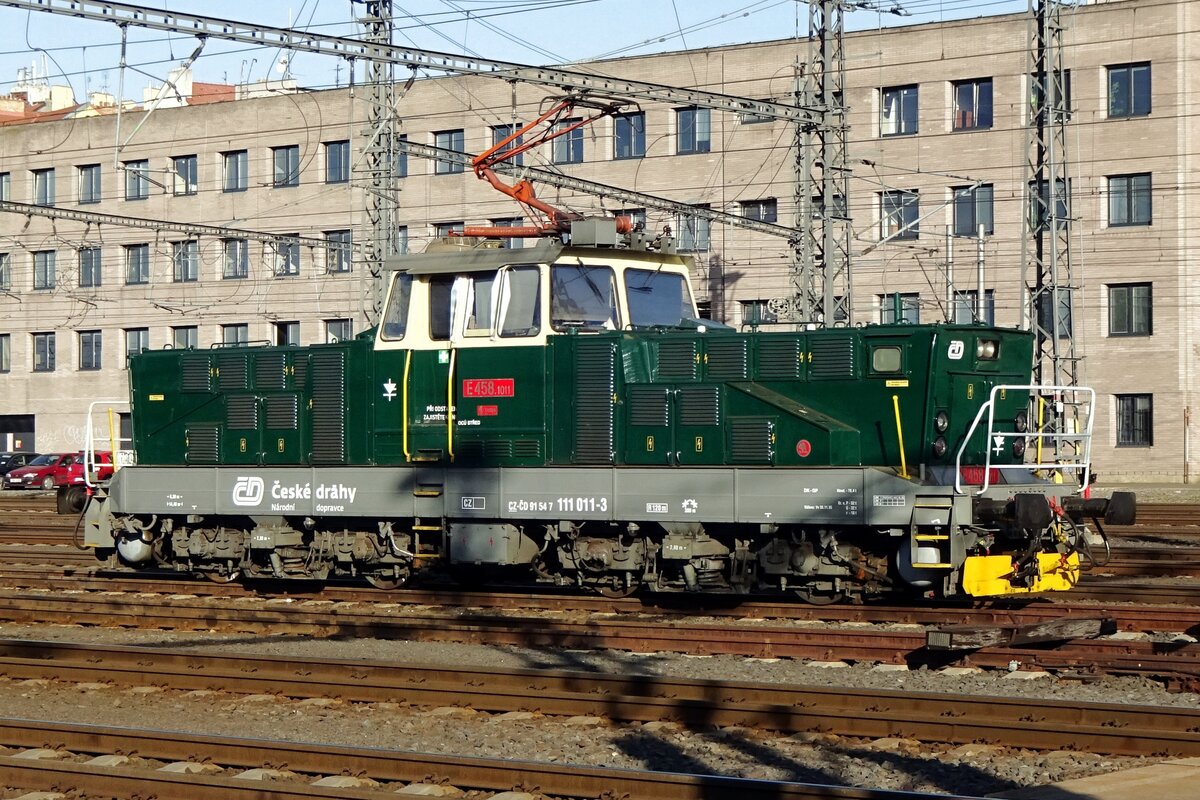 E458 1011 steht am 20 September 2020 in Praha hl.n. -sie ist CD 111 011, zurückgesetzt in Originalfarben und dito Nummer, jedoch mit das moderne CD-Logo.