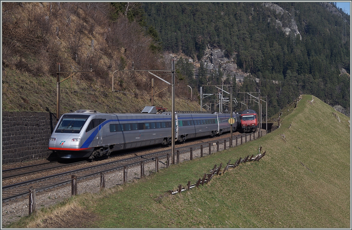 Ein FS ETR 470 bei Wassen auf der Talfahrt auf der Gotthard Nord Rampe.
22.03.2014