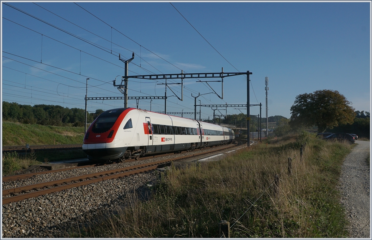 Ein SBB ICN auf der Fahrt von Lausanne nach St.Gallen bei Vufflens la Ville.
29. August 2018