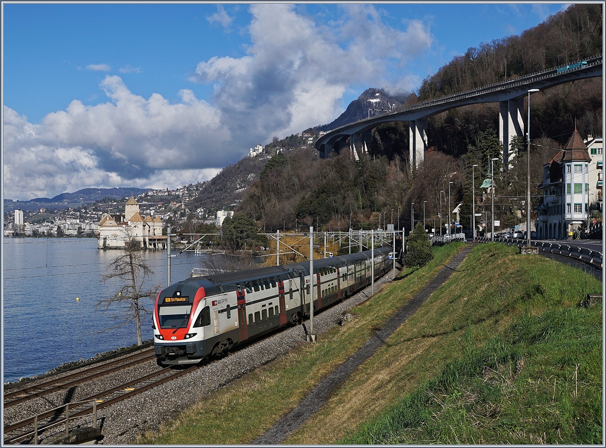 Ein SBB RABe 511 auf der Fahrt von Annemasse nach St-Maurice (via Lausanne) kurz vor Villeneuve.

5. Feb. 2020