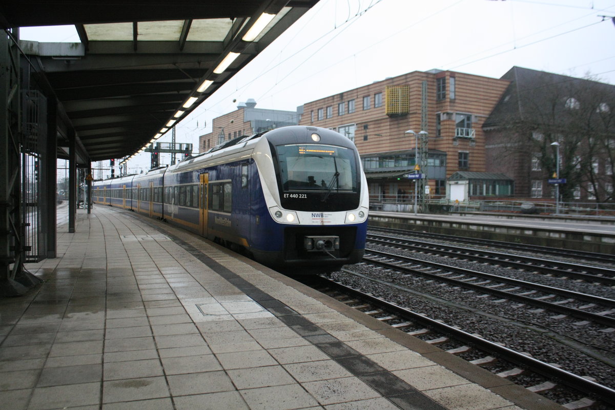 ET 440 211 als RS1 mti ziel Nordenham bei der Einfahrt in den Bahnhof Bremen Hbf am 8.1.21