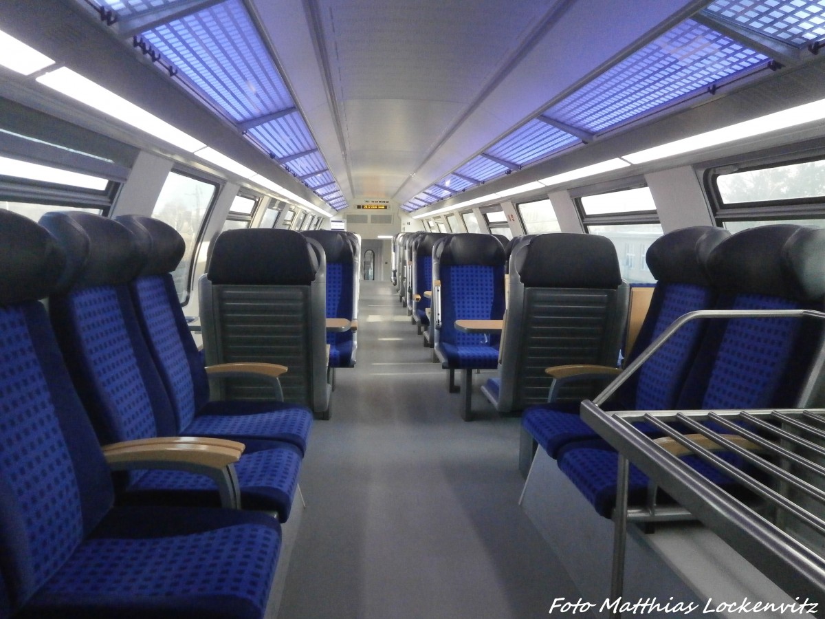 Fahrgastraum eines Doppelstockwagen der S-Bahn Halle (Saale) am 26.12.14
