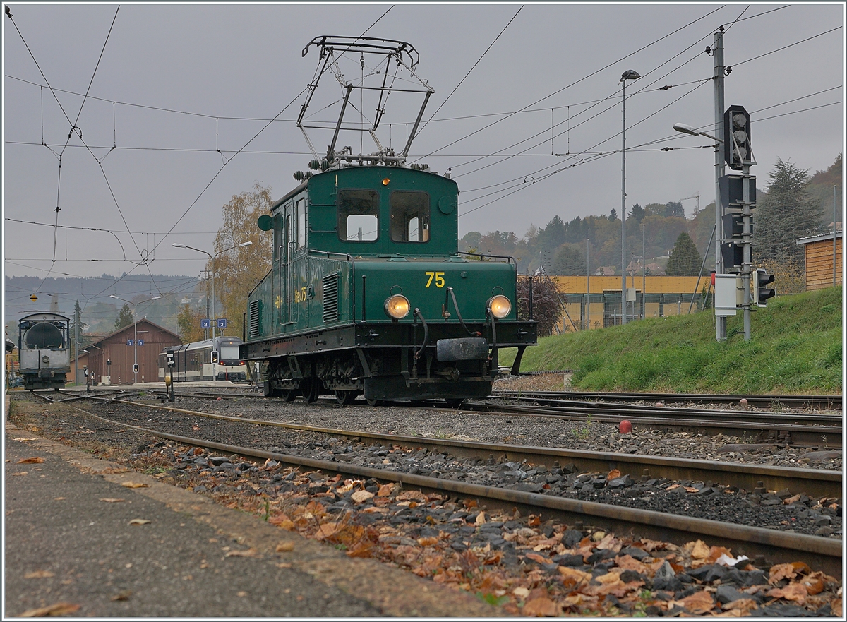 La DER 2021 du Blonay-Chamby - seit zwei drei Jahren schliesst die Blonay Chamby Bahn die Saison mit einem verstärkten Fahrplan am letzten Betriebs-Wochenende. Eine gute Gelegenheit nochmals ein paar Bilder der Museumsbahn anzufertigen, insbesondere auch, da die Besucherzahlen im Verhältnis zu den Pfingst- oder September-Festivals weitaus angenehmer ausfallen.

Im Bild die +GF+ Ge 4/4 75 in Blonay. 

30. Okt. 2021