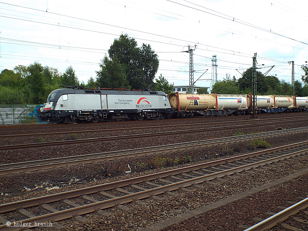 lES 64 U2-029 ist am 21.08.13 mit einen intermodal durch hh-harburg gefahren