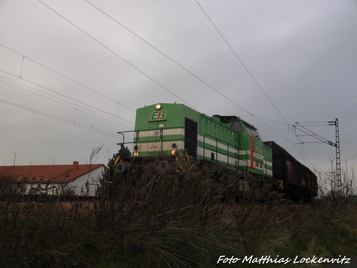 Lok 20 (Lisa 1) der Erfurter Bahn brachte einen Abgebrannten Regioshuttle der SWEG ins SFW Delitzschlitz am 25.11.15