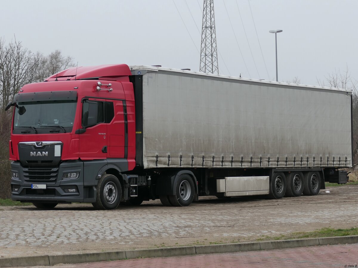 MAN TGX 18.510 Sattelzug in Neubrandenburg.