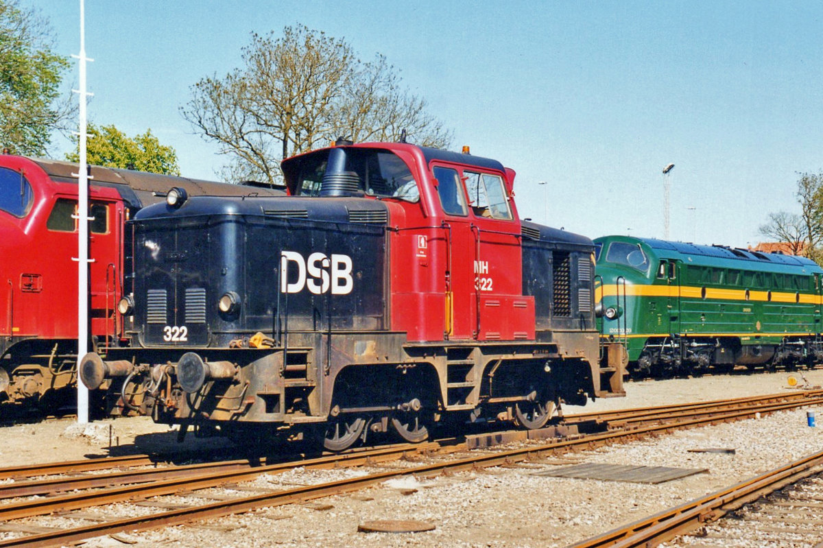 MH 322 steht am 24 Juli 1999 ins bw von Randers.