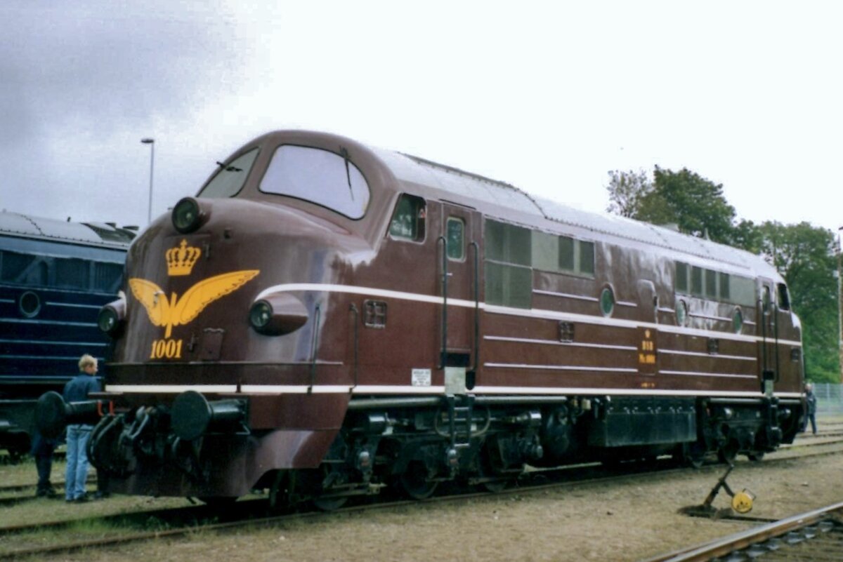 MX 1001 steht am 23 Mai 2004 ins bw von Randers während ein Eisenbahnfest.