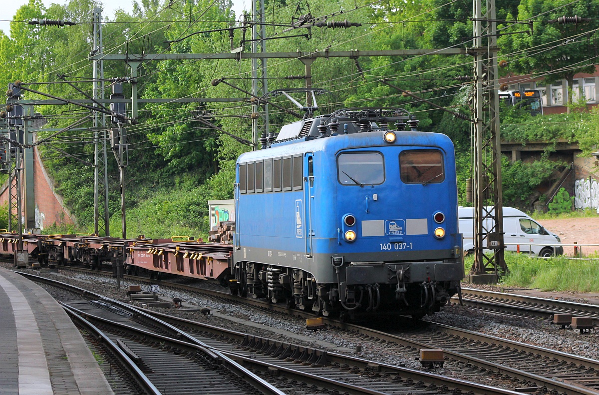 PRESS 140 037-1 oder E40 831/140 831-9(REV/02.02.12, Verl/AM 9/02.02.19) mit Metrans Leerzug Hamburg-Harburg 11.05.2018