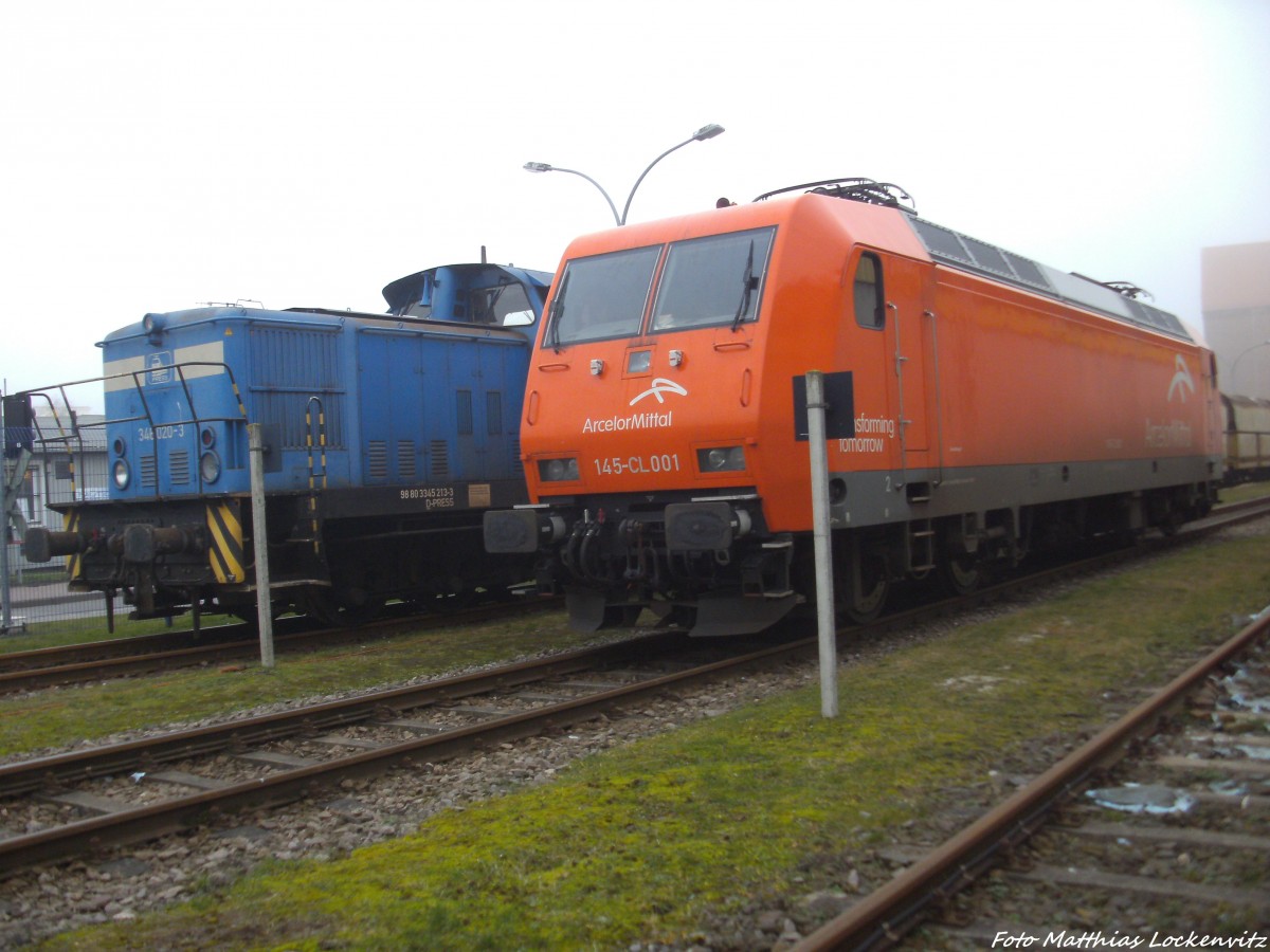 PRESS 346 020 & Arcelor 145 CL-001 abgestellt im Stralsunder Stadthafen (Bei der Getreide AG) am 12.12.13