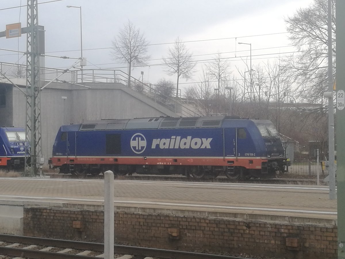 Raildox 076 109 abgestellt im Bahnhof Dessau Hbf am 3.3.19