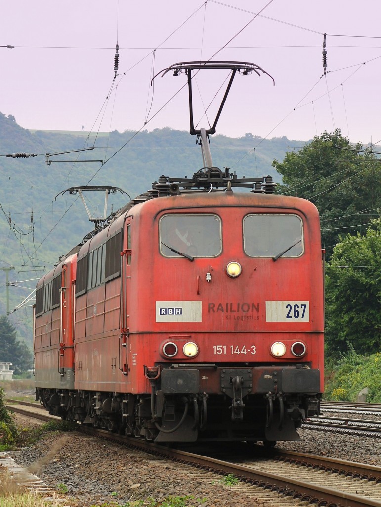 RBH 267/151 144-3 und RBH 268/151 004-9 aufgenommen bei Boppard-Fellen. 12.09.2013