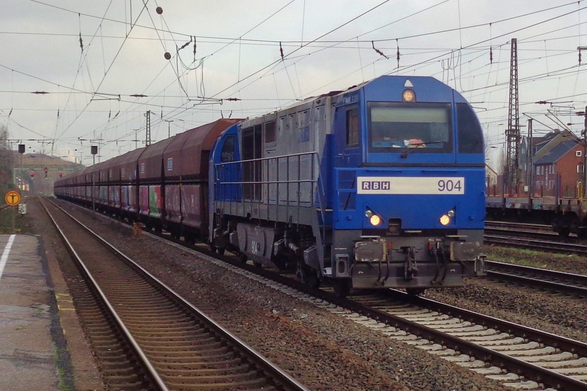 RBH 904 durchfahrt Oberhausen Osterfeld Süd am 30 Jänner 2018.
