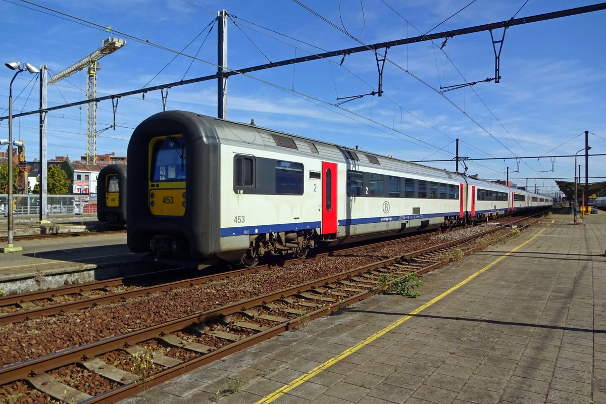 SNCB 453 steht am 20 September 2019 in Kortrijk.