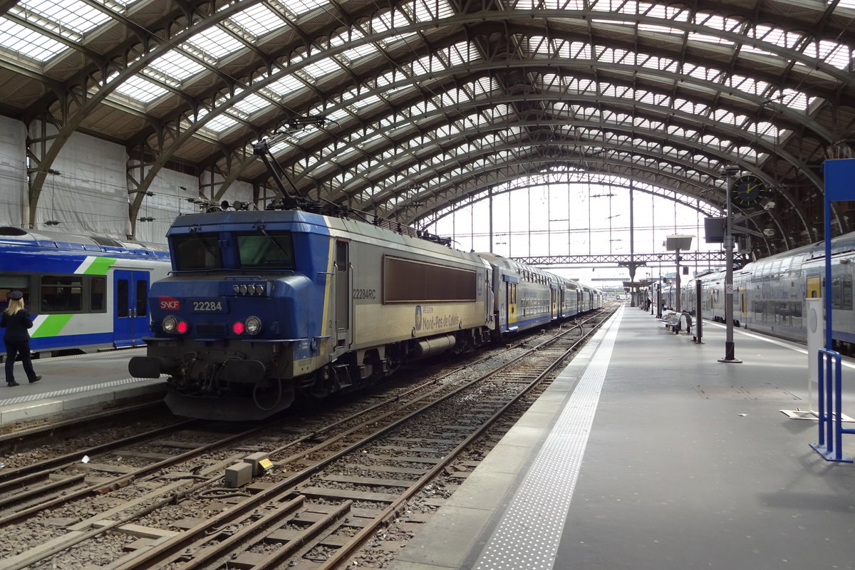 SNCF 22284 steht am 23 Mai 2019 in Lille-Flandres.
