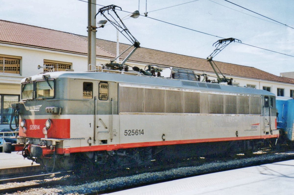 SNCF 25614 steht am 17 September 2004 in Marseille Saint-Charles.