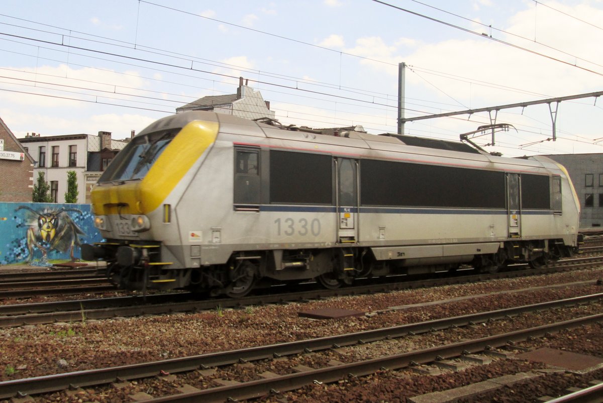Tfzf für 1330 durch Antwerpen-Berchem am 10 Juni 2015
