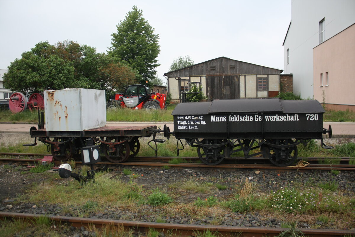 Wagen 720 der Mansfelder Bergwerksbahn abgestellt am Bahnhof Klostermannsfeld am 7.6.21