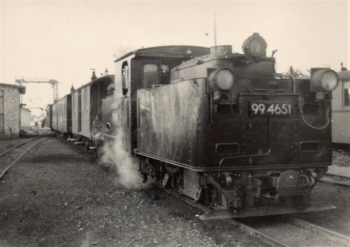 99 4651 mit dem GmP 9209 im Bahnhof Fährhof im 31.7.1968