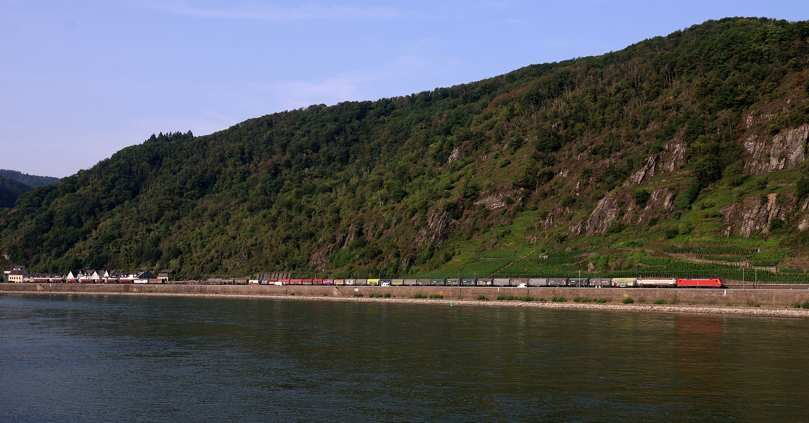 DB 152 050-1 mit langem Mischer gen Koblenz. Kestert 14.08.2025