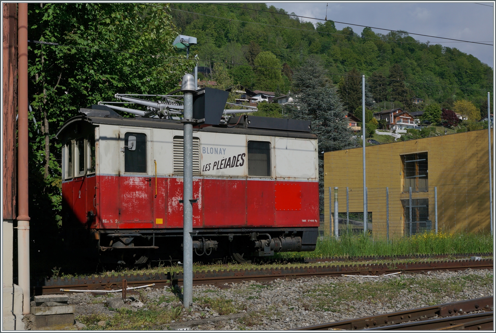 Die bereits verschollen geglaubte CEV HGe 2/2 N° 2 tauchte für kurze Zeit vor dem Schuppen in Blonay auf; allem Anschein nach ist die Lok noch funktionsfähig, aber darf seit 5 Jahren nicht mehr in eingesetzt werden. Die Schwesterlok HGe 2/2 N° 1 hingegen wurde vor einigen Jahren revidiert und wird hin und wieder im Schneeräumungsverkehr eingesetzt. 

9. Mai 2022