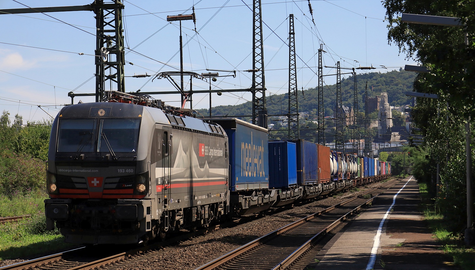 SBB Cargo 193 460-3 REV/MMAL/30.10.24 mit KLV/COntainerzug Bingen. 09.08.2025