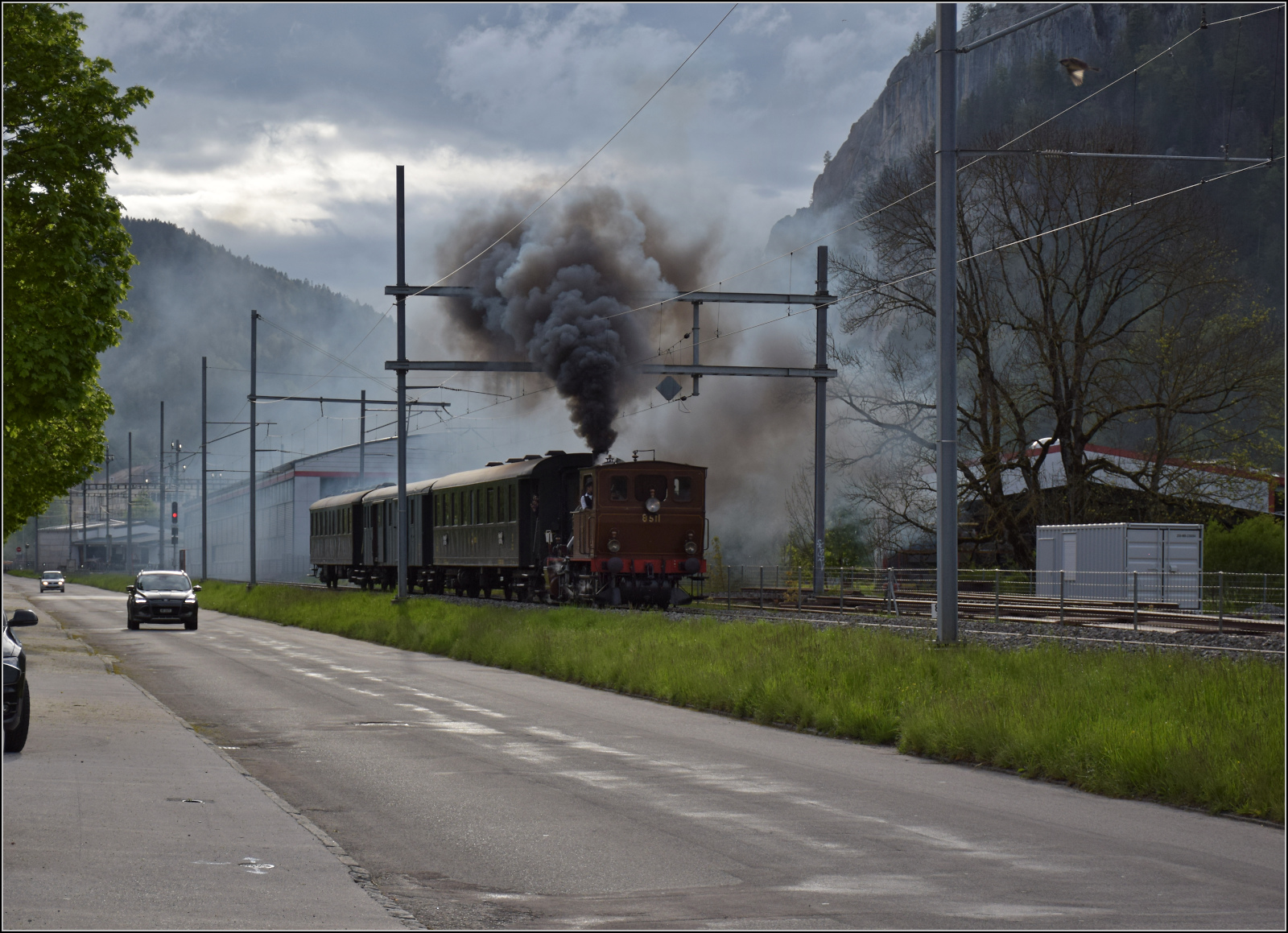 Train du Terroir.

E 3/3 5811 in Fleurier. Mai 2024.