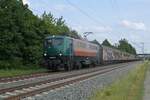 Der Henkel! Am 9.6.2025 ist mir 140 850-9 der Bayernbahn mit dem Henkelzug in Thüngersheim vor die Linse gefahren. 
