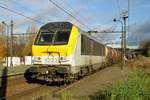 srie-13/677197/oelzug-mit-1323-durcheilt-antwerpen-noorderdokken-am Ölzug mit 1323 durcheilt Antwerpen-Noorderdokken am 19 November 2016.