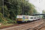Am 23 September 2001 treft NMBS 2706 mit ein Internationalzug aus Oostende in Aachen Hbf ein.