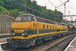 socit-nationale-des-chemins-de-fer-belges/675915/am-28-mai-1994-steht-6274 Am 28 Mai 1994 steht 6274 mit ein Gleisbauzug in Lüttich-Guillemins.