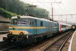 Am Abend von 10 September 1999 steht SNCB 1503 mit ein IC nach Eupen in Lüttich-Guillemins.