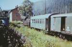 Blick auf die 94 2105 und das Bahnhofsgeb�ude Eibenstock unt Bf am 16.9.1975