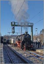 Die UEF 58 311 ist mit ihrem 3-Seenbahn Dampfzug in Titisee bereit f�r die Abfahrt nach Seebrugg. 

27. Dezember 2025