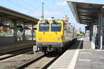 719 301/720 301 (Schienenprüfzug) bei der Durchfahrt im Bahnhof Merseburg Hbf am 14.8.21