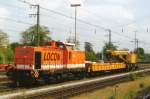 BR 203/399984/locon-211-mit-gleisbauzug-treft-am LOCON 211 mit Gleisbauzug treft am 8 Mai 2008 ein in Emmerich.