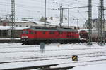 232 469 mit einem Güterzug bei der Einfahrt in den Güterbahnhof Halle/Saale am 15.2.21